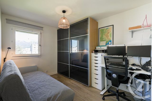 Appartement T4 à vendre - 4 pièces - 109.0 m2 - GRENOBLE - 38 - RHONE-ALPES - Century 21 Victor Hugo