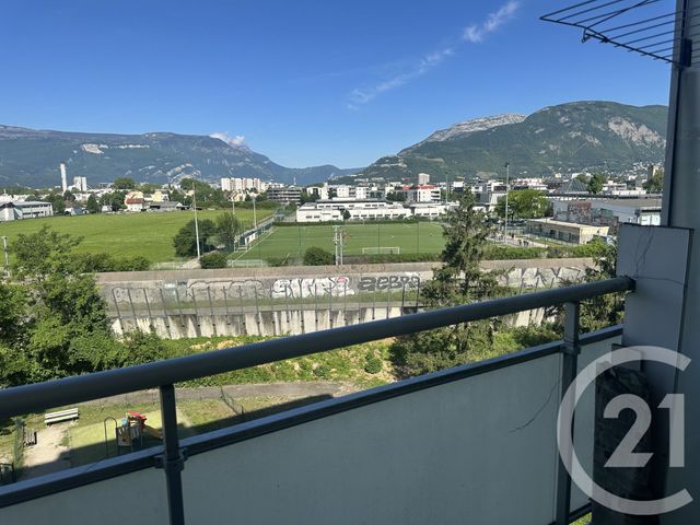 Appartement F2 à vendre - 2 pièces - 44.36 m2 - ST MARTIN D HERES - 38 - RHONE-ALPES - Century 21 Victor Hugo