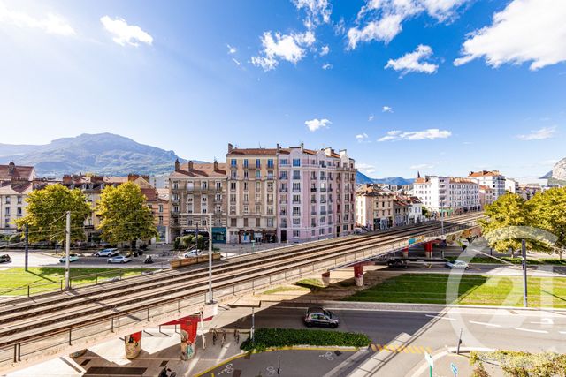 Appartement Studio à louer - 1 pièce - 12.87 m2 - GRENOBLE - 38 - RHONE-ALPES - Century 21 Victor Hugo