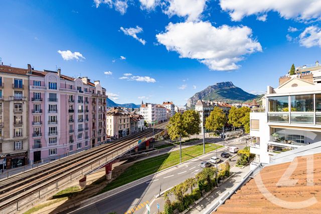 Appartement Studio à louer - 1 pièce - 12.87 m2 - GRENOBLE - 38 - RHONE-ALPES - Century 21 Victor Hugo