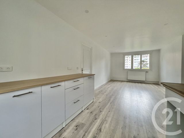 Appartement T3 à louer - 3 pièces - 52.0 m2 - ST MARTIN D HERES - 38 - RHONE-ALPES - Century 21 Victor Hugo