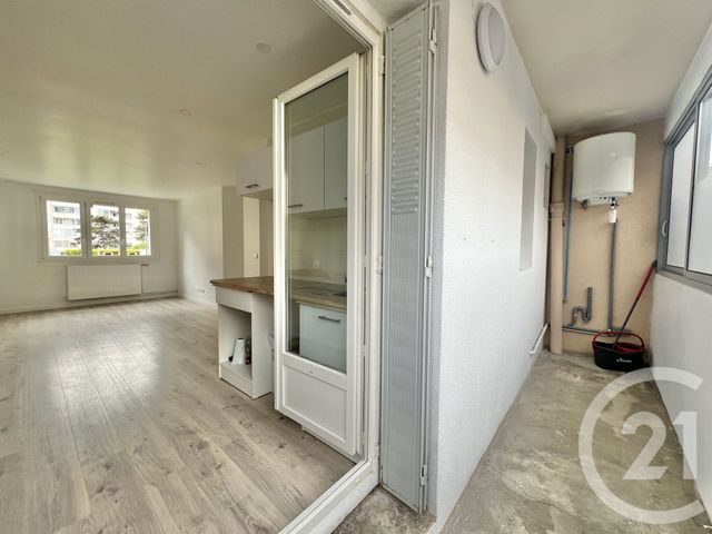 Appartement T3 à louer - 3 pièces - 52.0 m2 - ST MARTIN D HERES - 38 - RHONE-ALPES - Century 21 Victor Hugo