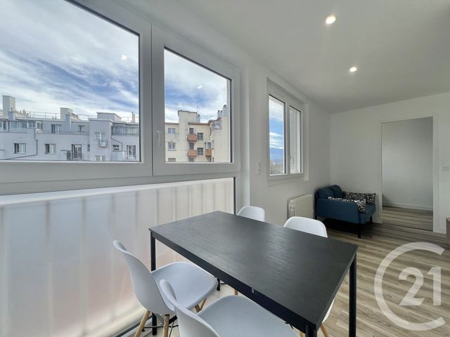 Appartement T2 à louer - 2 pièces - 26.0 m2 - GRENOBLE - 38 - RHONE-ALPES - Century 21 Victor Hugo