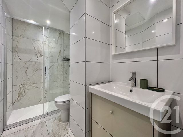 Appartement T2 à louer - 2 pièces - 26.0 m2 - GRENOBLE - 38 - RHONE-ALPES - Century 21 Victor Hugo
