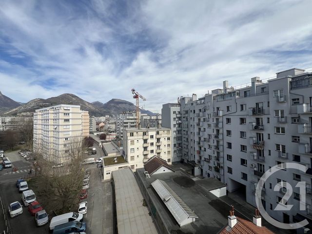 Appartement T2 à louer - 2 pièces - 26.0 m2 - GRENOBLE - 38 - RHONE-ALPES - Century 21 Victor Hugo
