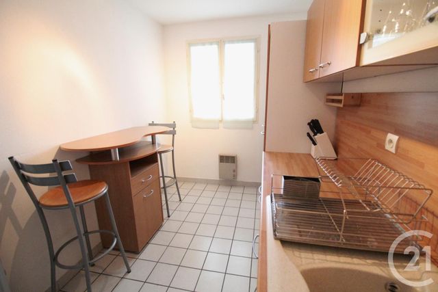 Appartement T2 à louer - 2 pièces - 46.13 m2 - GRENOBLE - 38 - RHONE-ALPES - Century 21 Victor Hugo