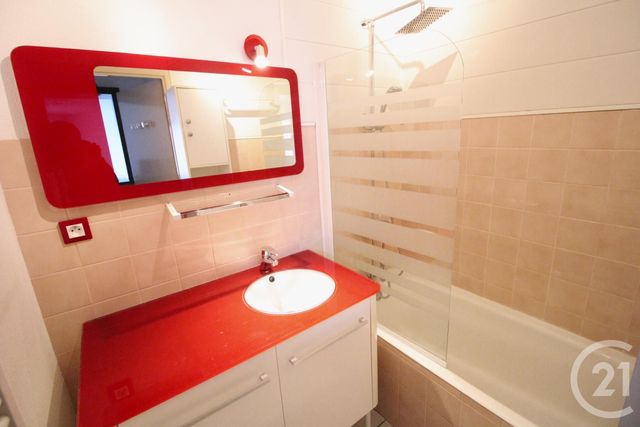 Appartement T2 à louer - 2 pièces - 46.13 m2 - GRENOBLE - 38 - RHONE-ALPES - Century 21 Victor Hugo