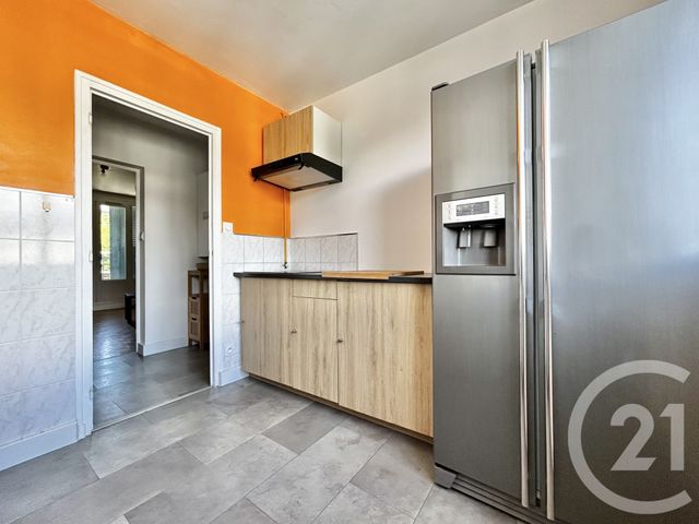 Appartement T4 à louer - 4 pièces - 69.88 m2 - ST MARTIN D HERES - 38 - RHONE-ALPES - Century 21 Victor Hugo