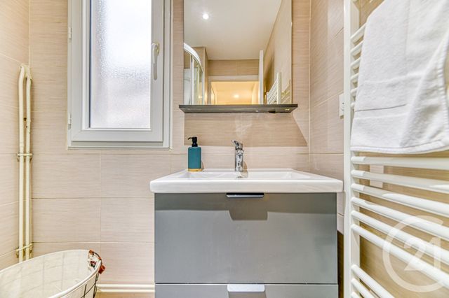 Appartement T4 à louer - 4 pièces - 58.1 m2 - GRENOBLE - 38 - RHONE-ALPES - Century 21 Victor Hugo
