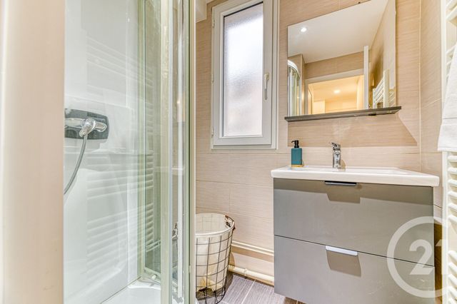Appartement T4 à louer - 4 pièces - 58.1 m2 - GRENOBLE - 38 - RHONE-ALPES - Century 21 Victor Hugo