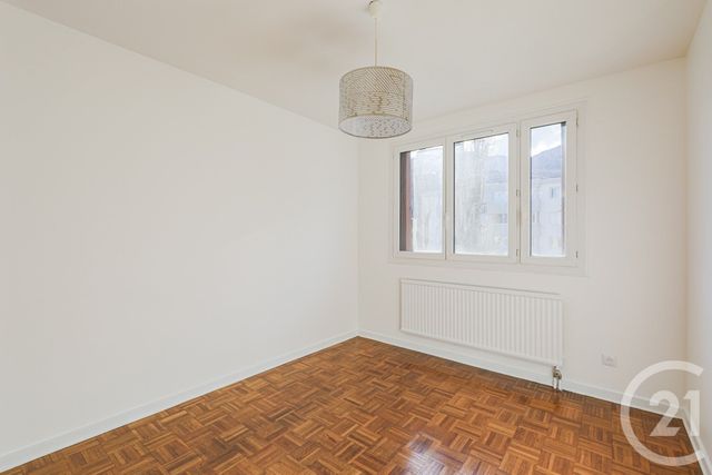 Appartement F4 à vendre - 4 pièces - 82.0 m2 - FONTAINE - 38 - RHONE-ALPES - Century 21 Victor Hugo