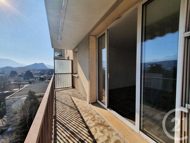 Appartement T3 à louer - 3 pièces - 65.01 m2 - LE PONT DE CLAIX - 38 - RHONE-ALPES - Century 21 Victor Hugo