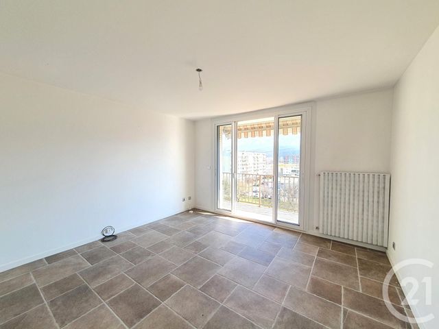 Appartement T3 à louer - 3 pièces - 65.01 m2 - LE PONT DE CLAIX - 38 - RHONE-ALPES - Century 21 Victor Hugo
