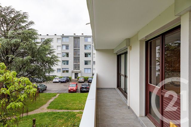 Appartement T2 à vendre - 2 pièces - 46.0 m2 - ECHIROLLES - 38 - RHONE-ALPES - Century 21 Victor Hugo