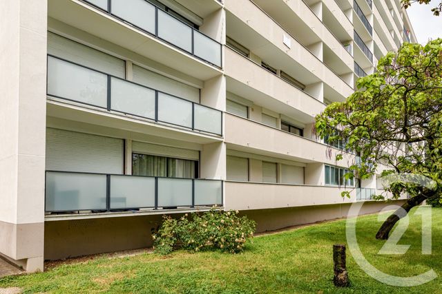 Appartement T2 à vendre - 2 pièces - 46.0 m2 - ECHIROLLES - 38 - RHONE-ALPES - Century 21 Victor Hugo