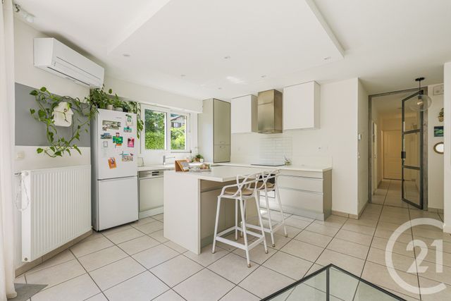 Appartement T4 à vendre - 4 pièces - 88.0 m2 - SEYSSINS - 38 - RHONE-ALPES - Century 21 Victor Hugo