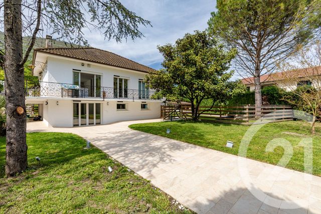 maison à vendre - 8 pièces - 183.8 m2 - VEUREY VOROIZE - 38 - RHONE-ALPES - Century 21 Victor Hugo