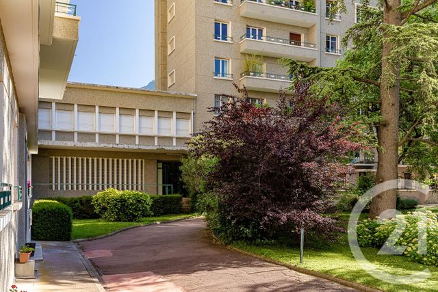 immeuble à vendre - 884.28 m2 - GRENOBLE - 38 - RHONE-ALPES - Century 21 Victor Hugo