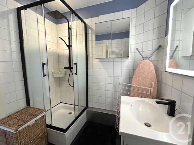 Appartement T2 à louer - 2 pièces - 48.62 m2 - GRENOBLE - 38 - RHONE-ALPES - Century 21 Victor Hugo