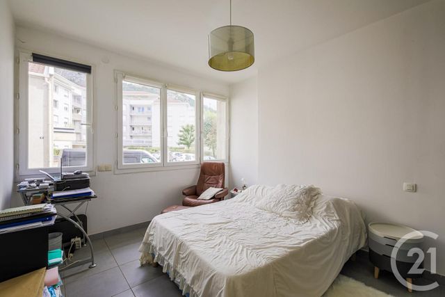 Appartement à vendre - 4 pièces - 132.32 m2 - GRENOBLE - 38 - RHONE-ALPES - Century 21 Victor Hugo