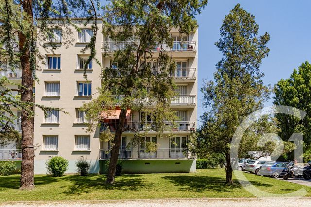 Appartement T3 à vendre - 3 pièces - 66.43 m2 - ST MARTIN D HERES - 38 - RHONE-ALPES - Century 21 Victor Hugo