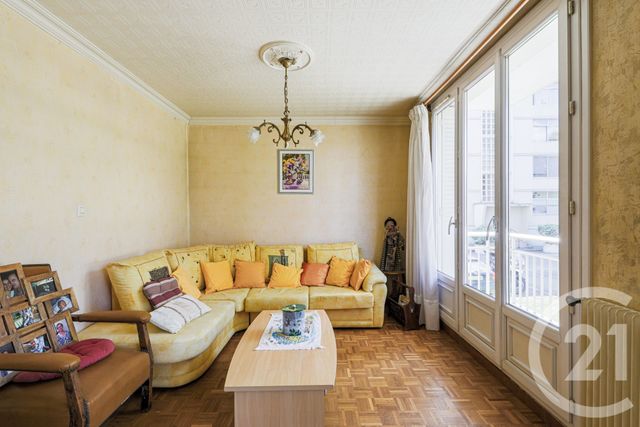Appartement T3 à vendre - 3 pièces - 66.43 m2 - ST MARTIN D HERES - 38 - RHONE-ALPES - Century 21 Victor Hugo