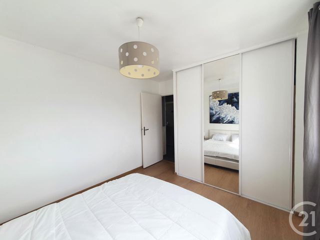 Appartement T3 à louer - 3 pièces - 65.09 m2 - ST MARTIN D HERES - 38 - RHONE-ALPES - Century 21 Victor Hugo