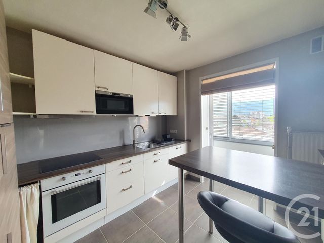 Appartement T3 à louer - 3 pièces - 65.09 m2 - ST MARTIN D HERES - 38 - RHONE-ALPES - Century 21 Victor Hugo