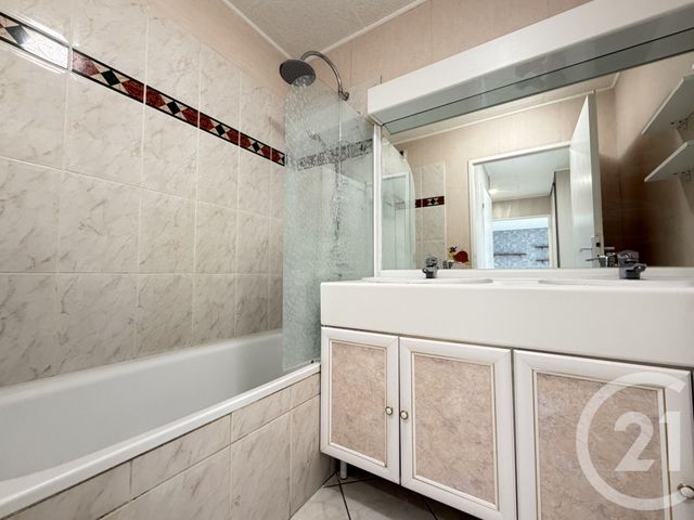 Appartement T3 à louer - 3 pièces - 53.37 m2 - GRENOBLE - 38 - RHONE-ALPES - Century 21 Victor Hugo
