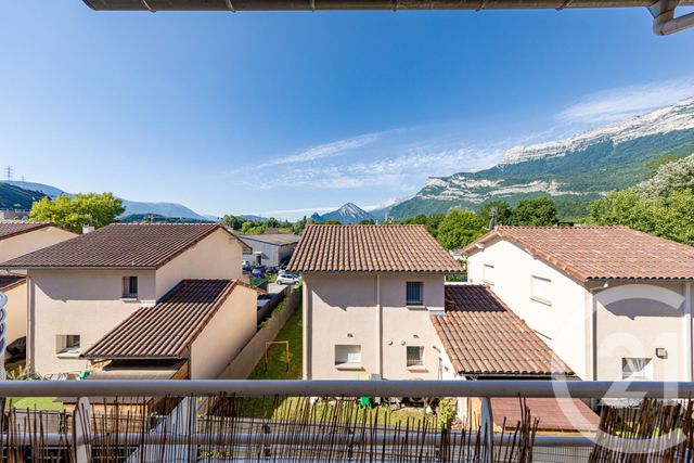 Appartement T4 à vendre - 4 pièces - 86.0 m2 - CLAIX - 38 - RHONE-ALPES - Century 21 Victor Hugo