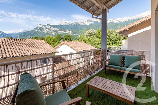 Appartement T4 à vendre - 4 pièces - 86.0 m2 - CLAIX - 38 - RHONE-ALPES - Century 21 Victor Hugo