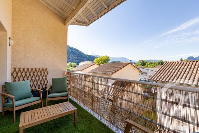 Appartement T4 à vendre - 4 pièces - 86.0 m2 - CLAIX - 38 - RHONE-ALPES - Century 21 Victor Hugo