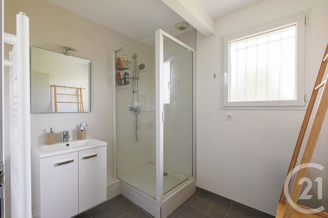 Appartement T4 à vendre - 4 pièces - 86.0 m2 - CLAIX - 38 - RHONE-ALPES - Century 21 Victor Hugo