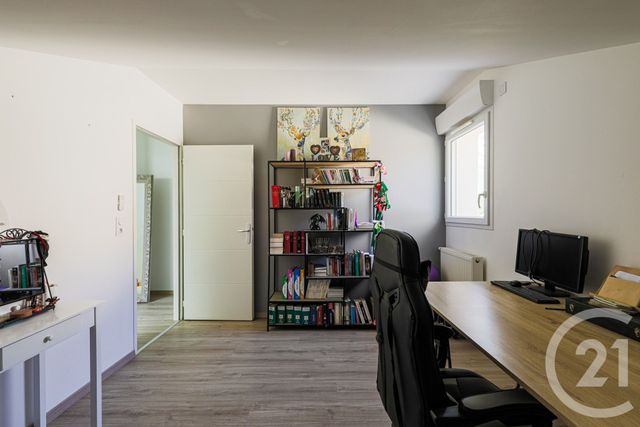 Appartement T4 à vendre - 4 pièces - 86.0 m2 - CLAIX - 38 - RHONE-ALPES - Century 21 Victor Hugo