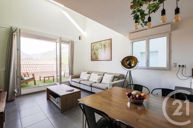 Appartement T4 à vendre - 4 pièces - 86.0 m2 - CLAIX - 38 - RHONE-ALPES - Century 21 Victor Hugo