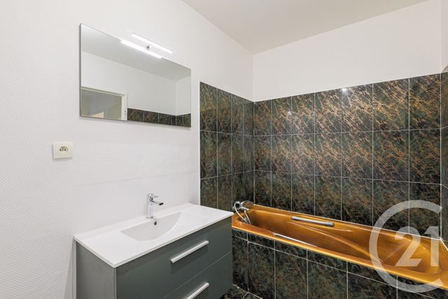Appartement T3 à vendre - 3 pièces - 71.12 m2 - GRENOBLE - 38 - RHONE-ALPES - Century 21 Victor Hugo