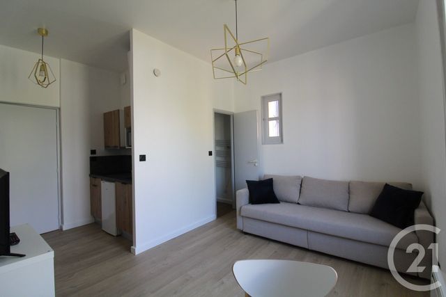 Appartement Studio à louer - 1 pièce - 17.81 m2 - ST MARTIN D HERES - 38 - RHONE-ALPES - Century 21 Victor Hugo