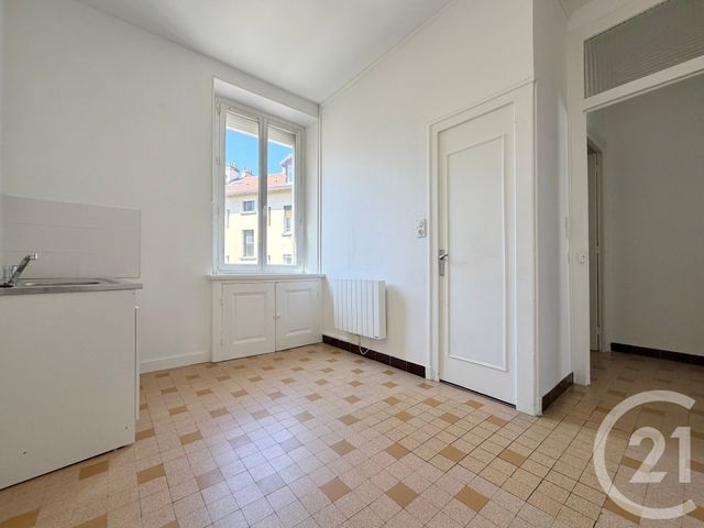 Appartement T2 à louer - 2 pièces - 68.21 m2 - GRENOBLE - 38 - RHONE-ALPES - Century 21 Victor Hugo