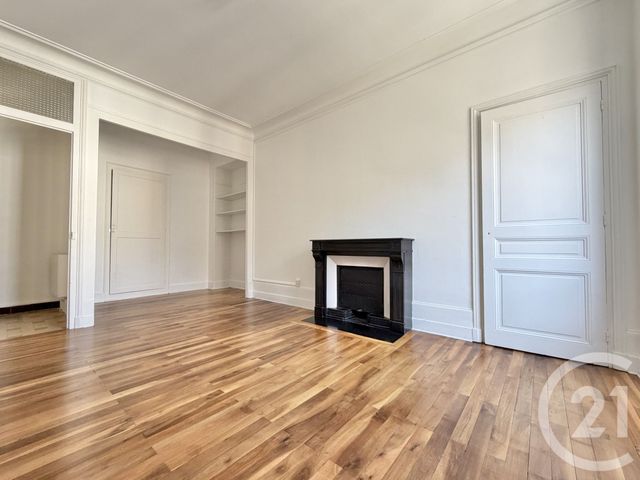 Appartement T2 à louer - 2 pièces - 68.21 m2 - GRENOBLE - 38 - RHONE-ALPES - Century 21 Victor Hugo