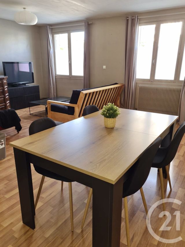 Appartement T5 à louer - 5 pièces - 82.0 m2 - ST MARTIN D HERES - 38 - RHONE-ALPES - Century 21 Victor Hugo