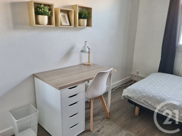 Appartement T5 à louer - 5 pièces - 82.0 m2 - ST MARTIN D HERES - 38 - RHONE-ALPES - Century 21 Victor Hugo