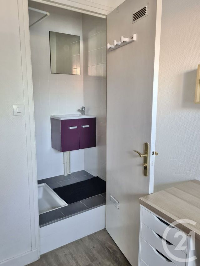 Appartement T5 à louer - 5 pièces - 82.0 m2 - ST MARTIN D HERES - 38 - RHONE-ALPES - Century 21 Victor Hugo