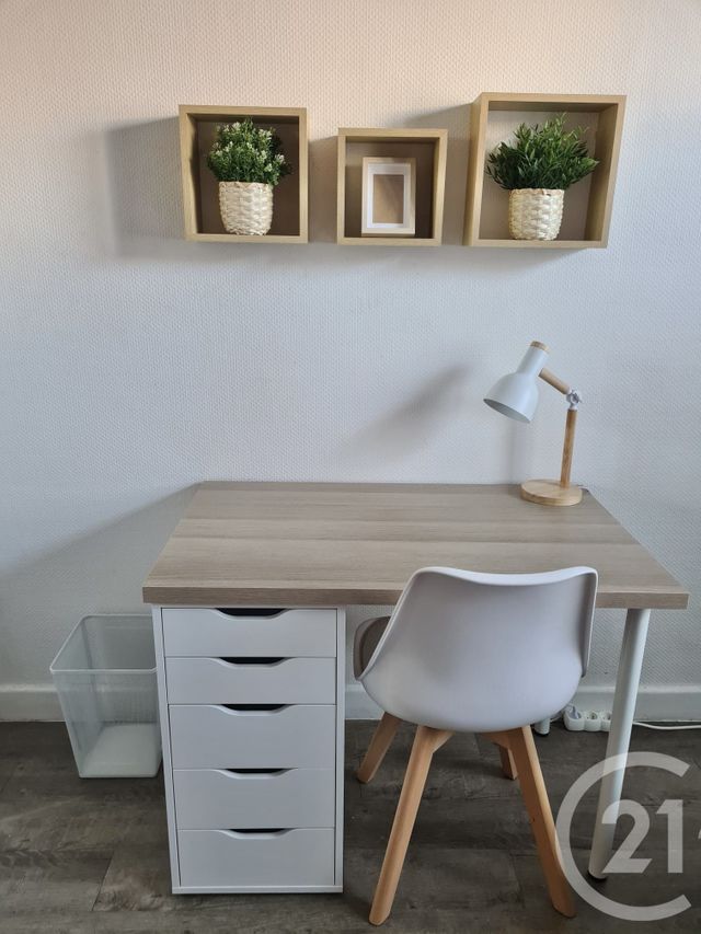 Appartement T5 à louer - 5 pièces - 82.0 m2 - ST MARTIN D HERES - 38 - RHONE-ALPES - Century 21 Victor Hugo
