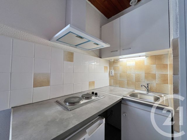 Appartement T1 à louer - 1 pièce - 23.5 m2 - GRENOBLE - 38 - RHONE-ALPES - Century 21 Victor Hugo