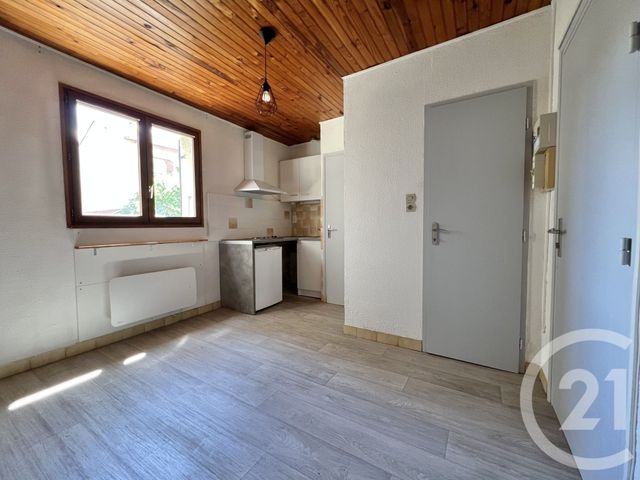 Appartement T1 à louer - 1 pièce - 23.5 m2 - GRENOBLE - 38 - RHONE-ALPES - Century 21 Victor Hugo