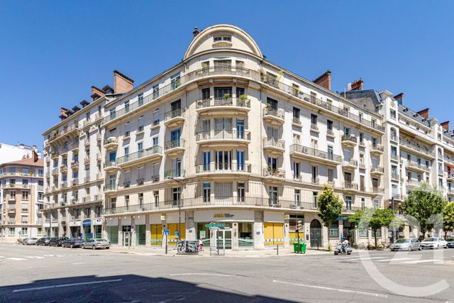 Appartement F6 à vendre - 6 pièces - 162.62 m2 - GRENOBLE - 38 - RHONE-ALPES - Century 21 Victor Hugo