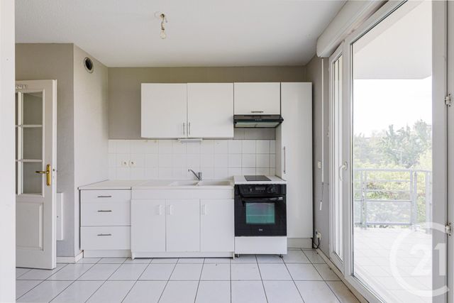 Appartement F2 à vendre - 2 pièces - 48.15 m2 - ST MARTIN D HERES - 38 - RHONE-ALPES - Century 21 Victor Hugo