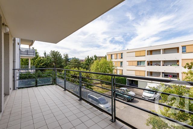 Appartement F2 à vendre - 2 pièces - 48.15 m2 - ST MARTIN D HERES - 38 - RHONE-ALPES - Century 21 Victor Hugo