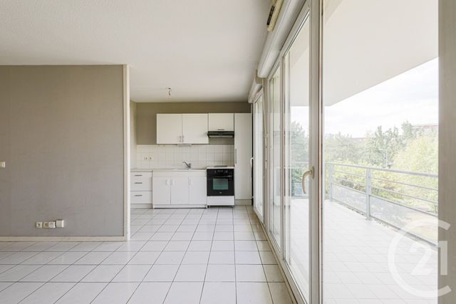 Appartement F2 à vendre - 2 pièces - 48.15 m2 - ST MARTIN D HERES - 38 - RHONE-ALPES - Century 21 Victor Hugo
