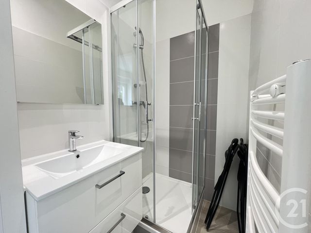 Appartement Studio à louer - 1 pièce - 12.22 m2 - GRENOBLE - 38 - RHONE-ALPES - Century 21 Victor Hugo